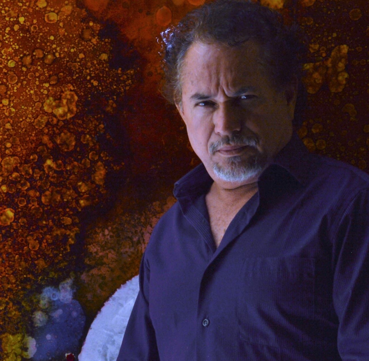 "Si la obra no trasciende a su creador, inevitablemente muere con él"                Blas Aguilar